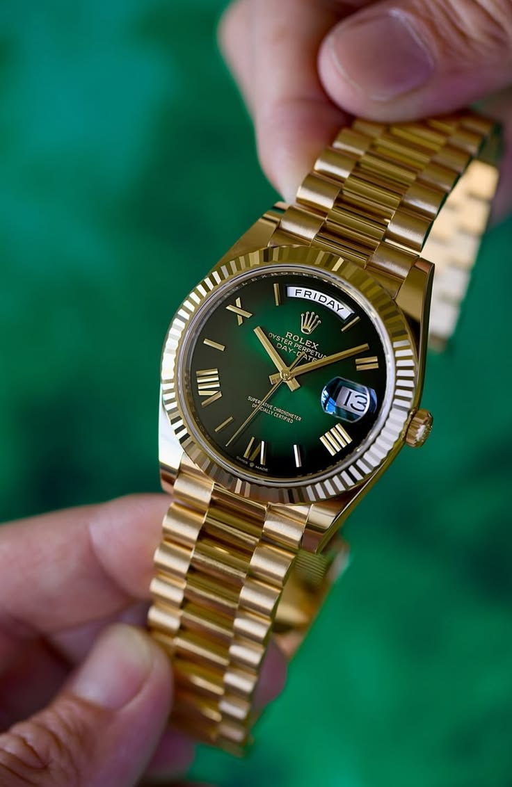 Rolee_x Oyster Perpetual Day Date 40 Battery Gold Green
