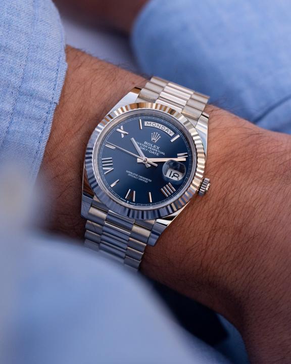 R_OLEX OYSTER PERPETUAL DAY DATE 40 BATTER SILVER - BLUE