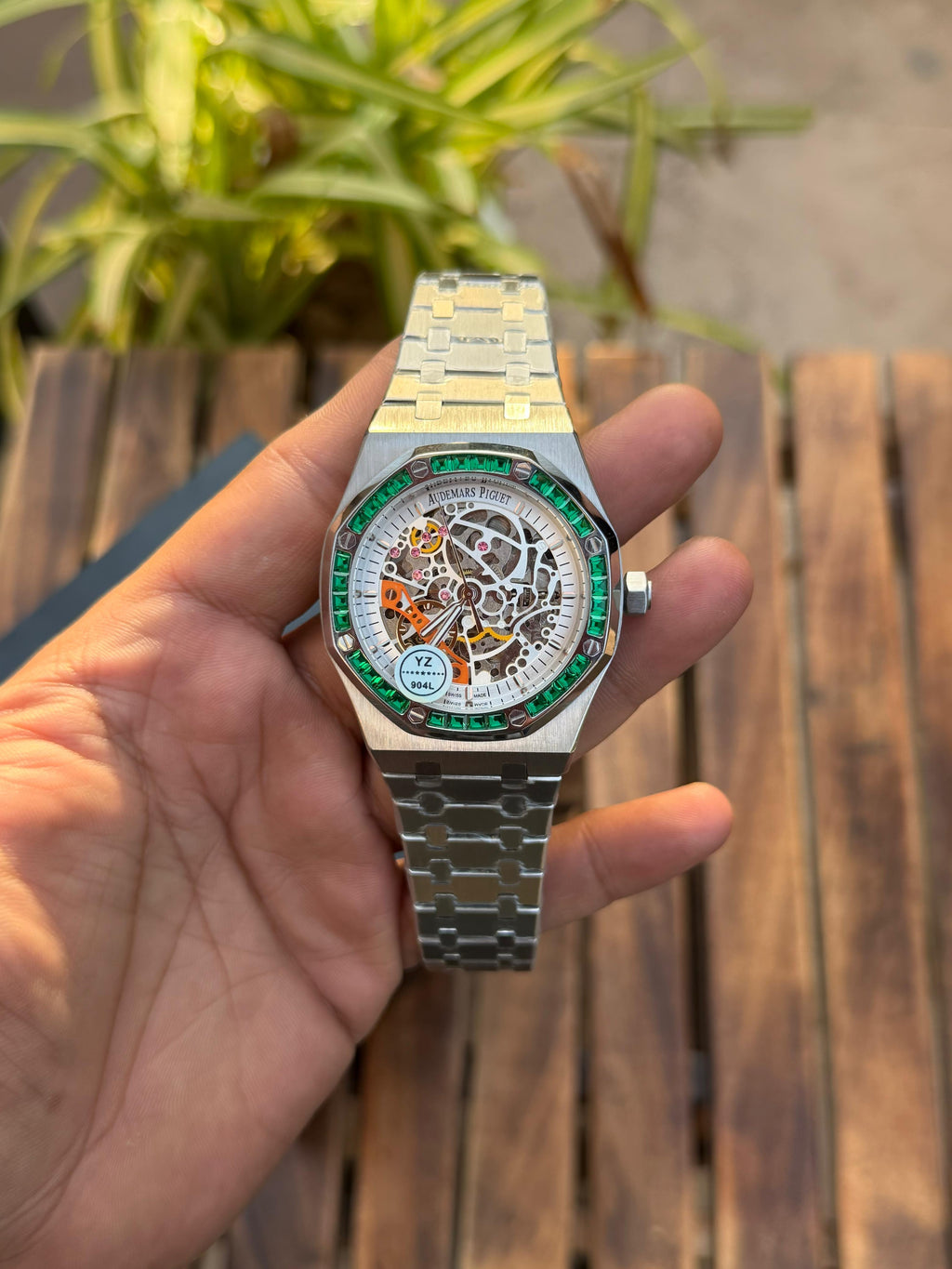 A_DEMARS P_GUE T ROYAL OAK SKELETON DIAMOND BAZEL
