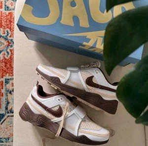 Nikee x Travis Scott Zoom Field Jaxx Light Chocolate