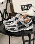 nikee zoom vomero 5 dark smoke grey vachetta