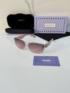 Gucci_2898_water_pink