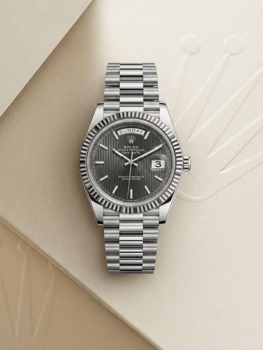 R_OLEX OYSTER PERPETUAL DAY DATE 40 BATTER