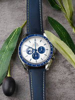 Omegg_a speedmaster Snoopy 50Th Anniversary