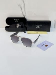 Maybach_72398_silver_shaded