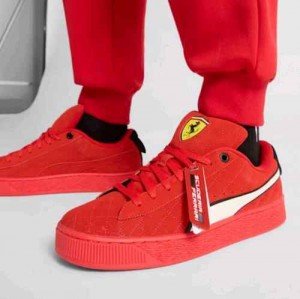 PUMAa SCUDERIA FERRARI RACE SUEDE XL HERO SNEAKERS