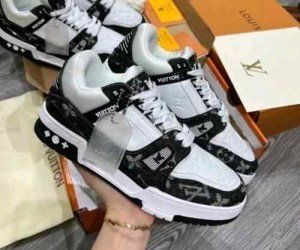 LOUISS VUITTONN TRAINERS MONOGRAM DENIM WHITE BLACK